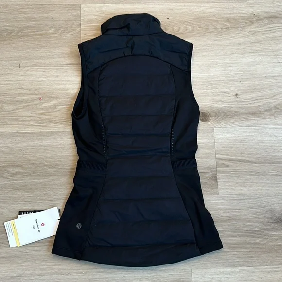 Lululemon Down for It All Vest women size 0 and 6 color black - Picture 9 of 9